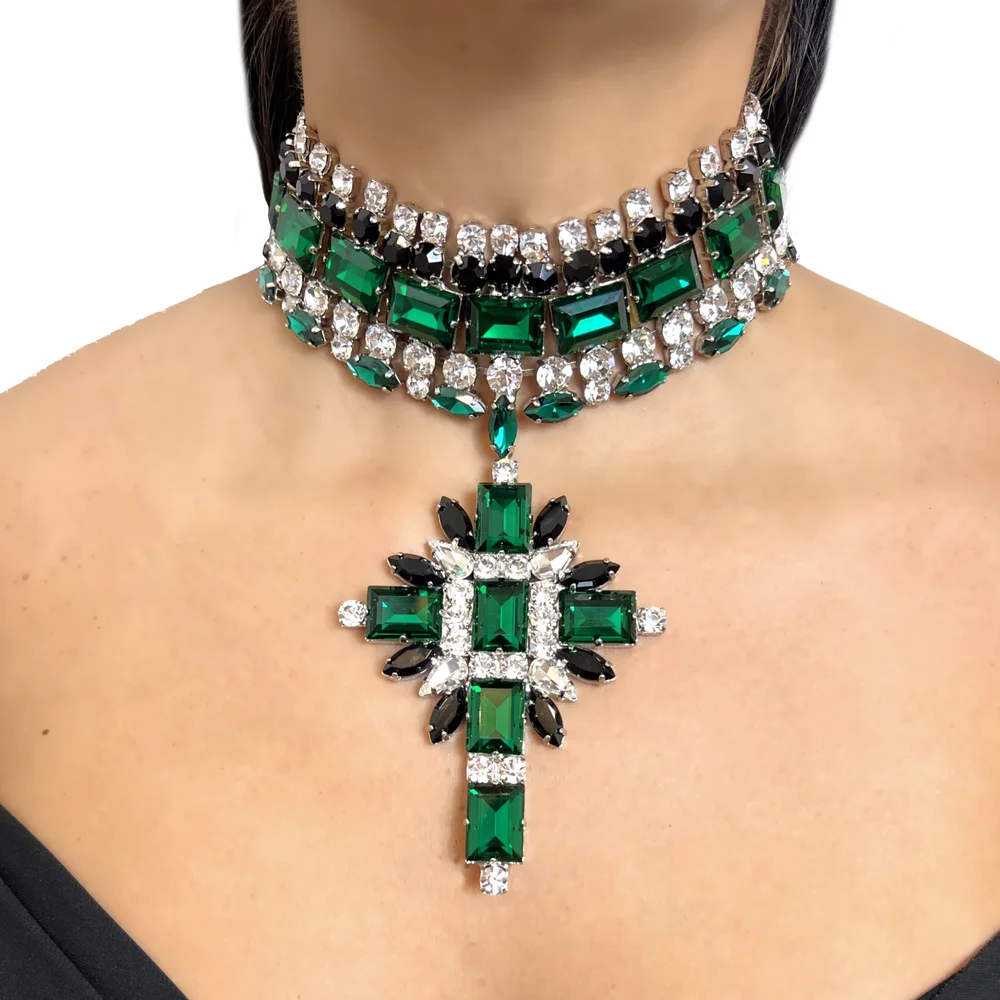 Green Corss Pendant Choker